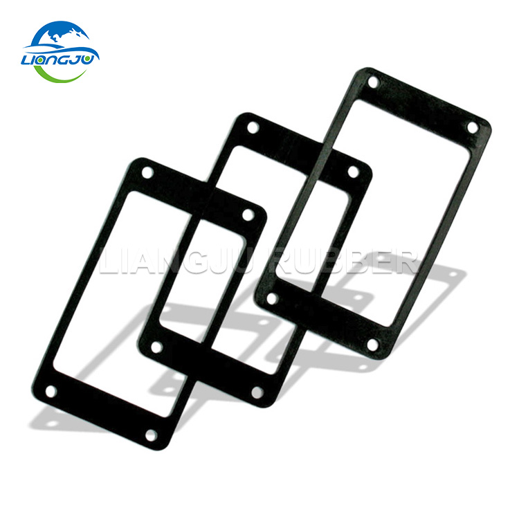 Kaip galite užtikrinti, kad naujojo vamzdžio matmenys ir specifikacijos būtų visiškai suderinami su originaliu flanšu, kai keičiate guminę tarpinę ant seno vamzdžio?